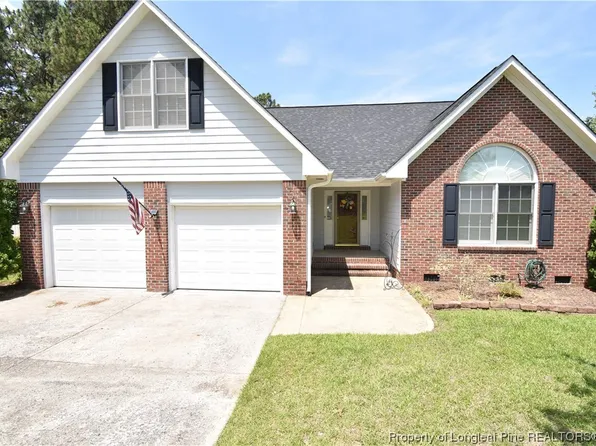 8149 Foxtrail Dr, Fayetteville, NC 28311