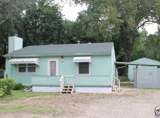 1327 SE 21st St, Topeka, KS 66607