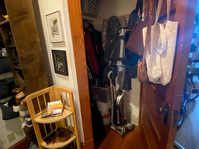 725 Massachusetts St #2B — Photo 8