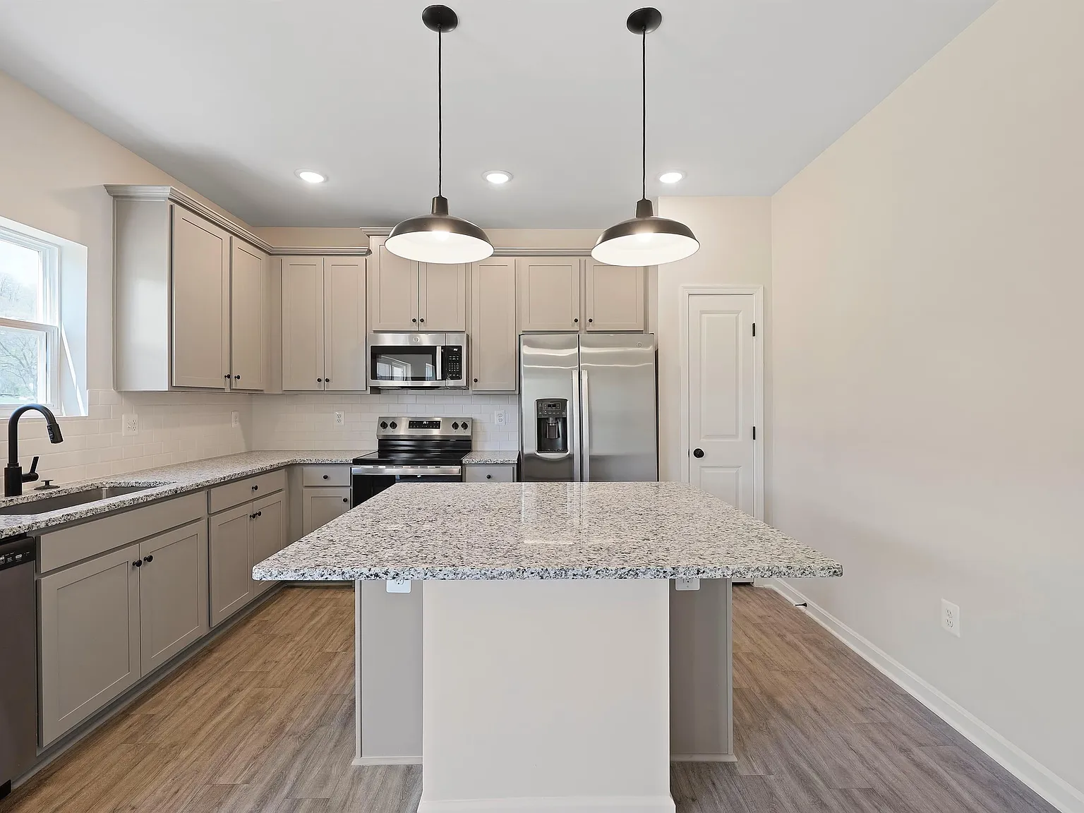 214 Scoter Road - 1 — Photo 3