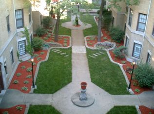 7379 N Damen Ave APT L2, Chicago, IL 60645