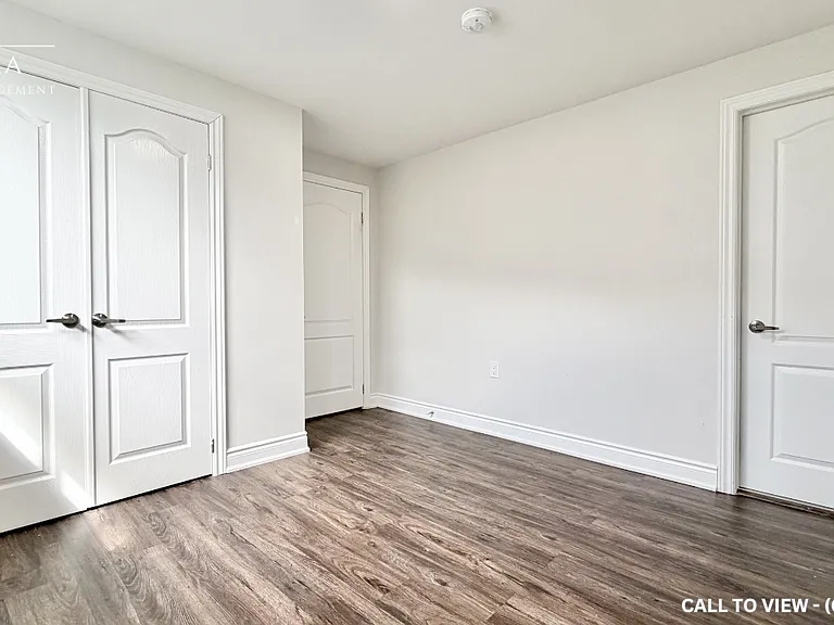 923 Guinness Cres #2 — Photo 12