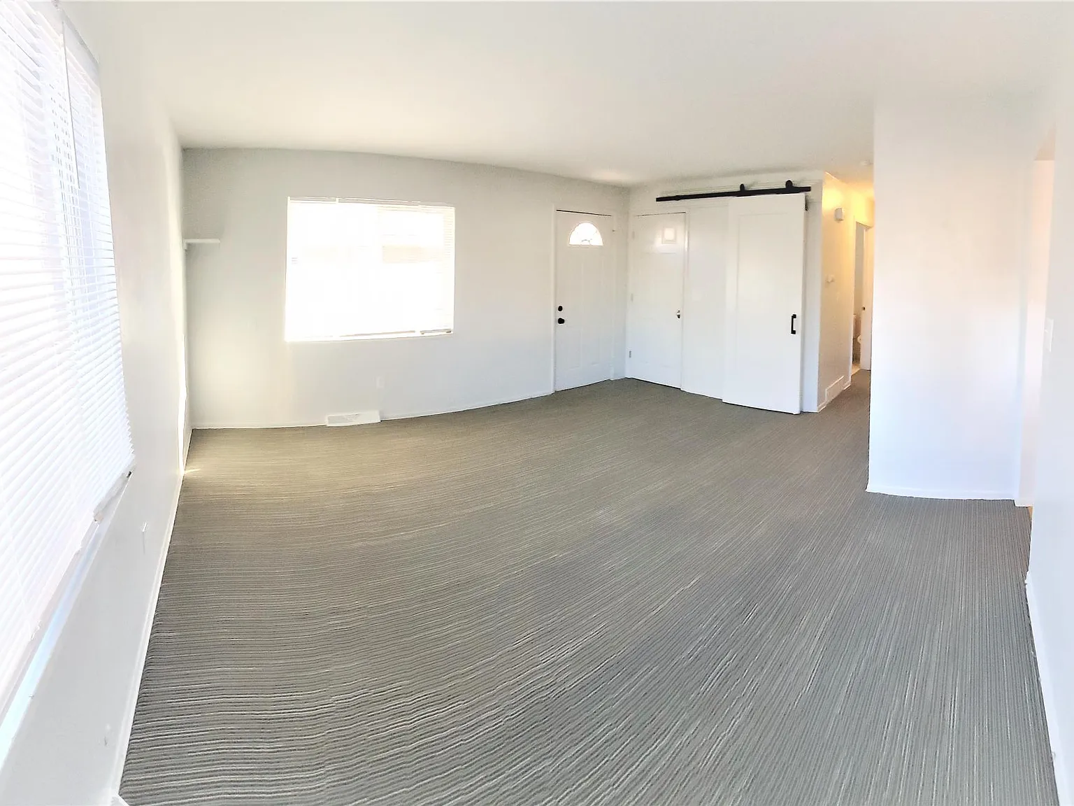 2 bed, 650 sqft, $1,730 — Photo 4