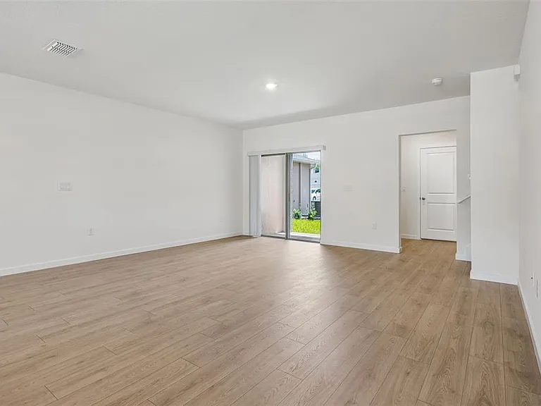 16570 Barbours Creek Way — Photo 5