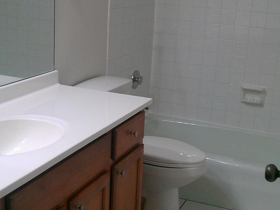 5th image of 800 E Henry Clay St APT 307