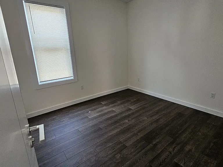 80 Adams St #3 — Photo 5