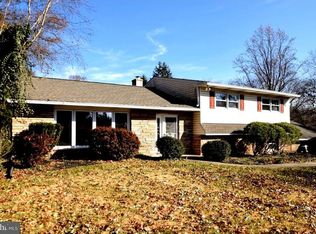 1048 Horsham Rd, Horsham, PA 19044