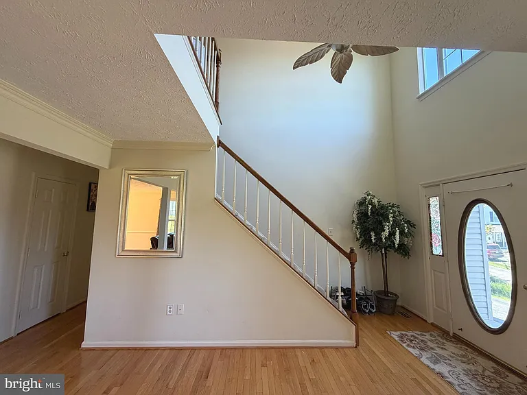 407 Tamarack Cir — Photo 7