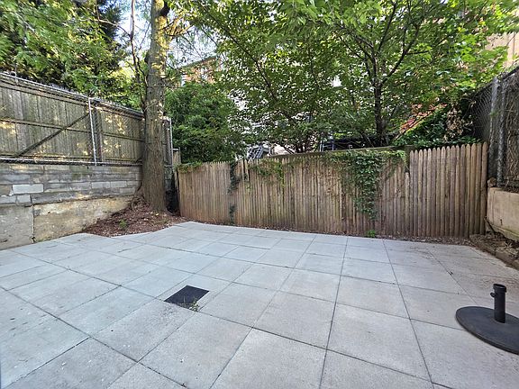 2nd image of 230 W 123rd St #1D