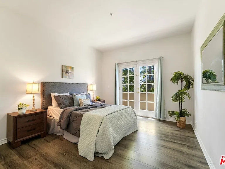 1278 S Camden Dr #202 — Photo 10