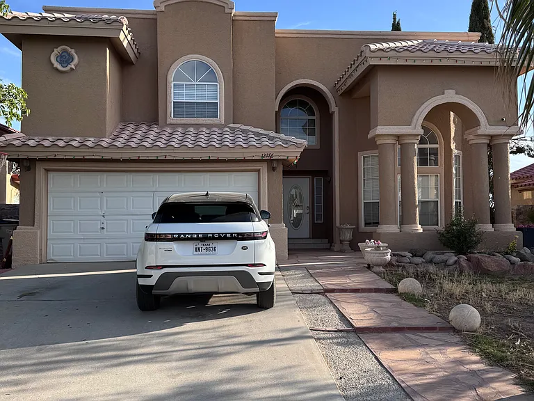 12176 Dos Rios Dr — Photo 1