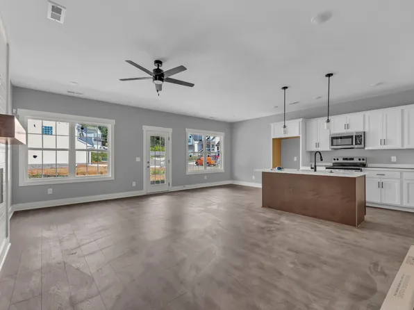 3016 Timberdale Dr, Clarksville, TN 37042