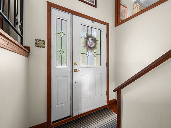 3rd image of 120 Cutler Rd
