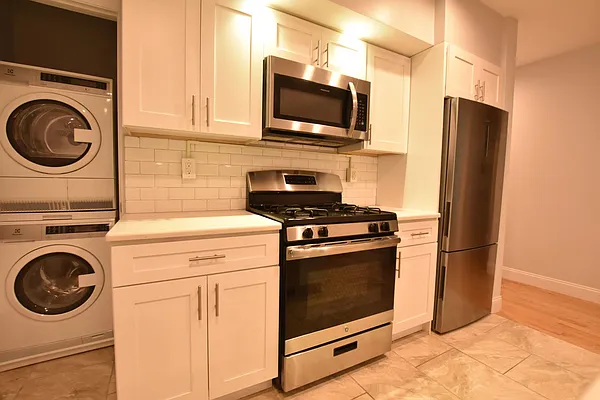 Rented by Clove Realty LLC | media 11