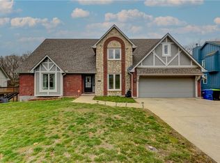 3695 SW Kimstin Cir, Blue Springs, MO 64015