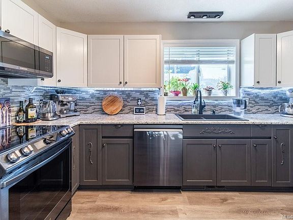 5th image of 749 Marchmont Rd