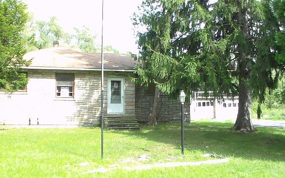 2nd image of 1322 Route 9w