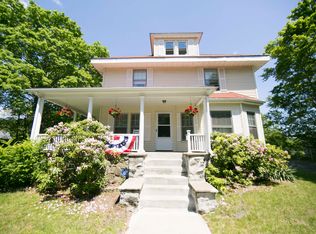 2 Hanson Ct, Woburn, MA 01801
