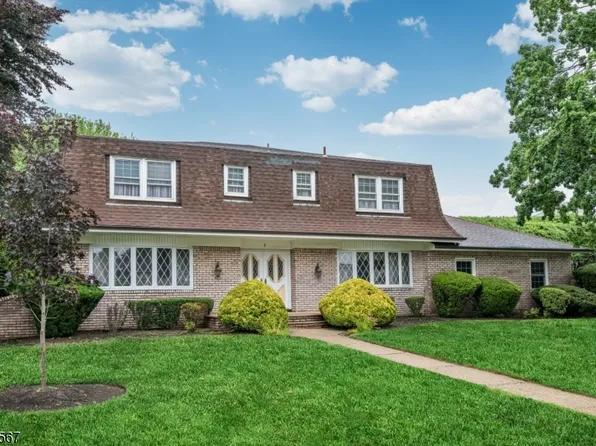 7 Glendale Ln, Fairfield Twp., NJ 07004