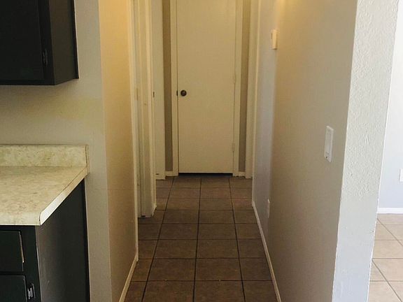 4th image of 461 E 9th Ave APT 3