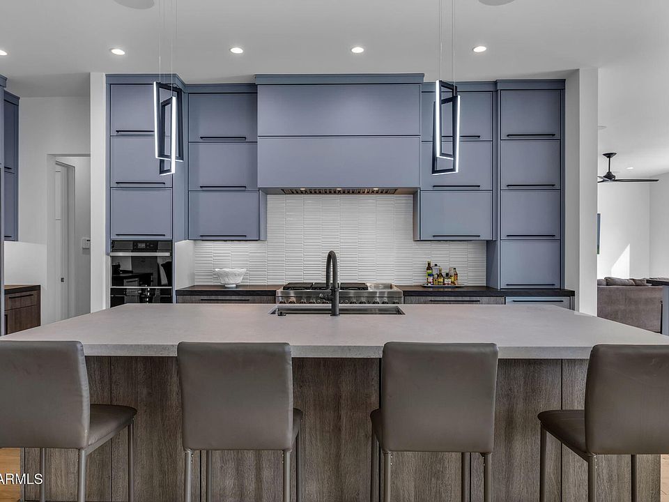 7851 N CENTRAL Avenue, Phoenix, AZ 85020 | Zillow