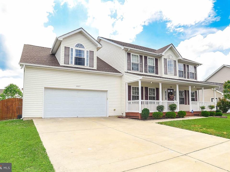 1st image of 22271 Goldenrod Dr