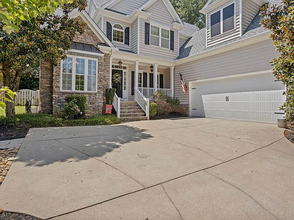 4th image of 410 Kilgore Farms Cir