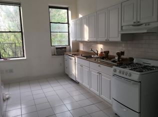 127 Nassau Ave APT 3R, Brooklyn, NY 11222