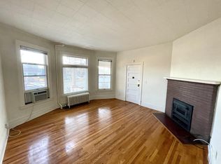 201 Monroe St #5, Valparaiso, IN 46383