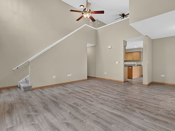 5th image of 533 Mallard Ln #A