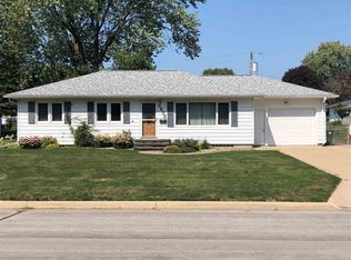 2656 Saratoga Dr, Waterloo, IA 50702