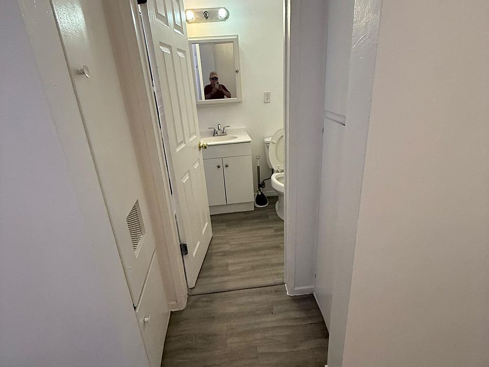 Entry to bathroom