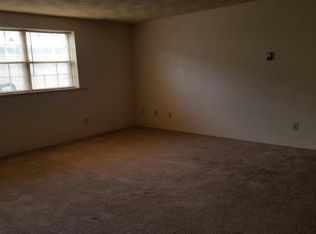 211 N 3rd St APT 2, Chillicothe, IL 61523