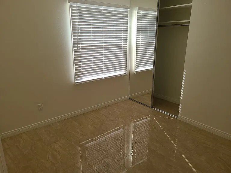 851 Taft Ave — Photo 17