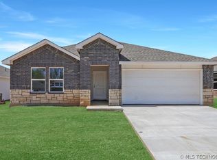 1704 S 22nd St, Broken Arrow, OK 74012