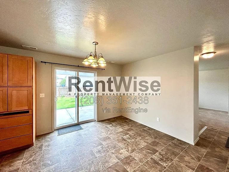 119 E Walcott Lake Dr — Photo 4
