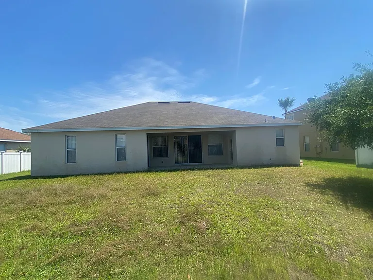 1239 Dunbrooke St — Photo 34