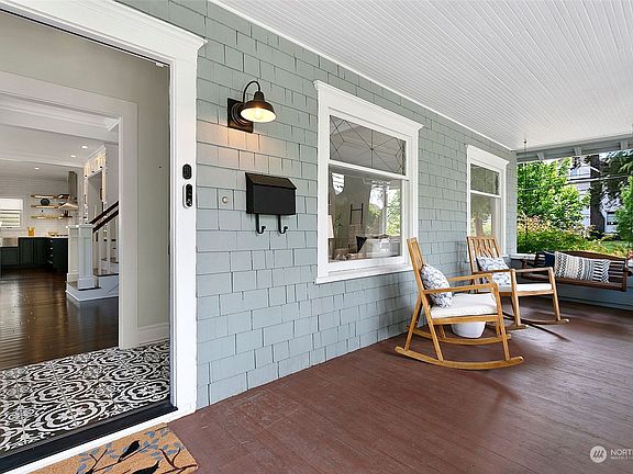 3rd image of 1702 Nob Hill Avenue N
