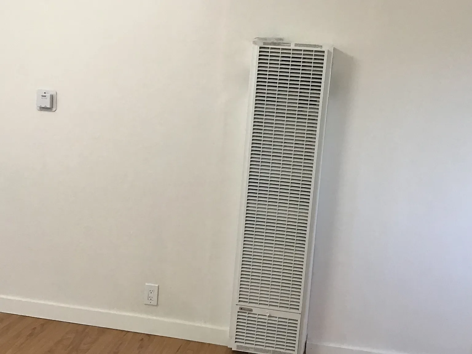 2 bed, 850 sqft, $2,700 — Photo 3