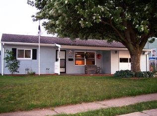 1335 W Kimberly Rd, Davenport, IA 52806
