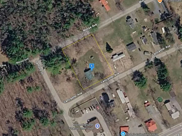 81 Lancaster Ave, Dover Foxcroft, ME 04426