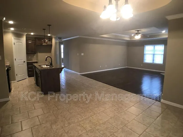 6105 Red Cedar Cir — Photo 3