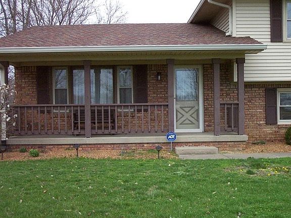Nice size Front Porch for those lazy crazy days of Summer!