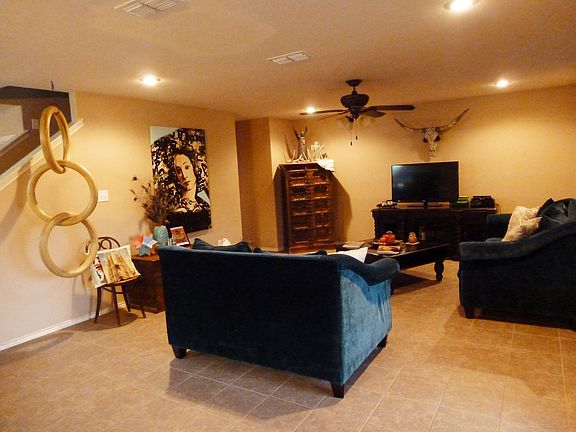 2nd image of 520 Campanario Ln