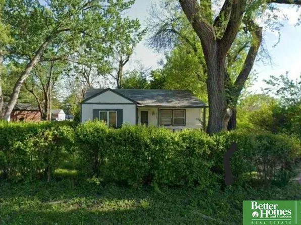 6025 Ohern St, Omaha, NE 68117
