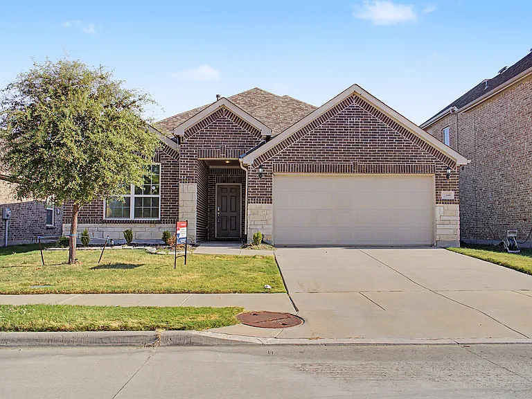 2348 Candler Club Way — Photo 1