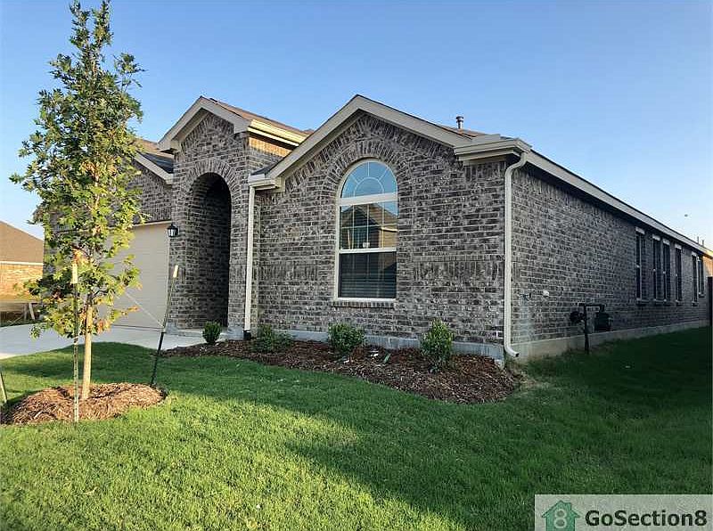 1st image of 2424 Larimar Dr