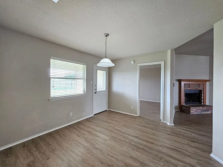 3804 Ida Dr — Photo 6