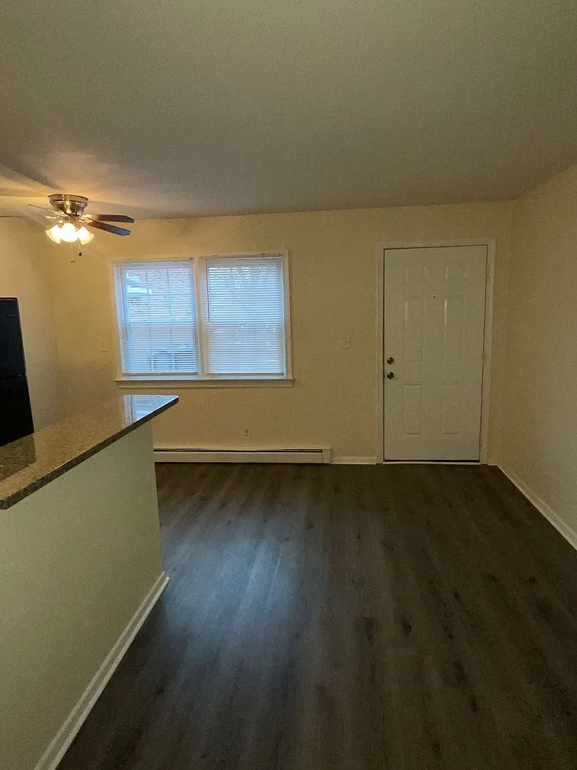346 Fort Worth Ave — Photo 2
