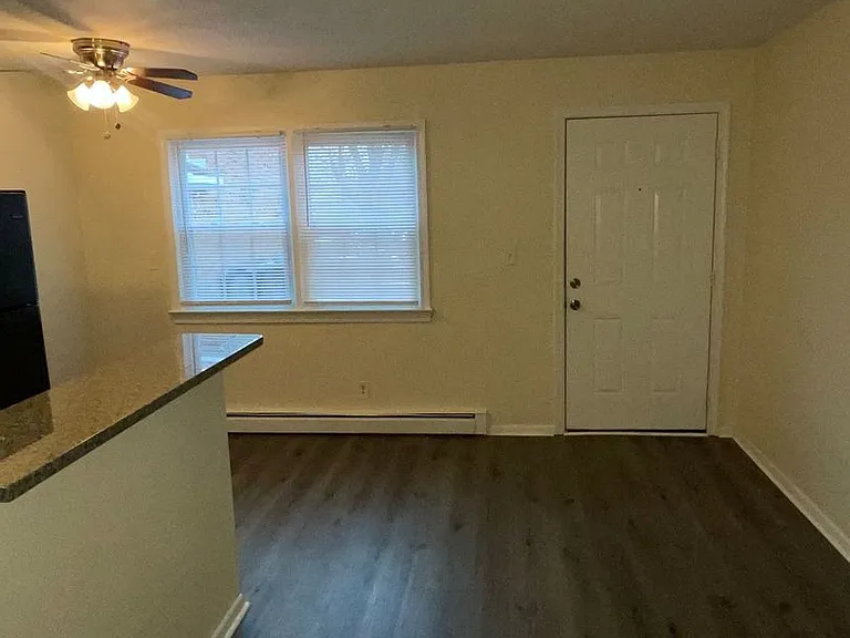 346 Fort Worth Ave — Photo 2